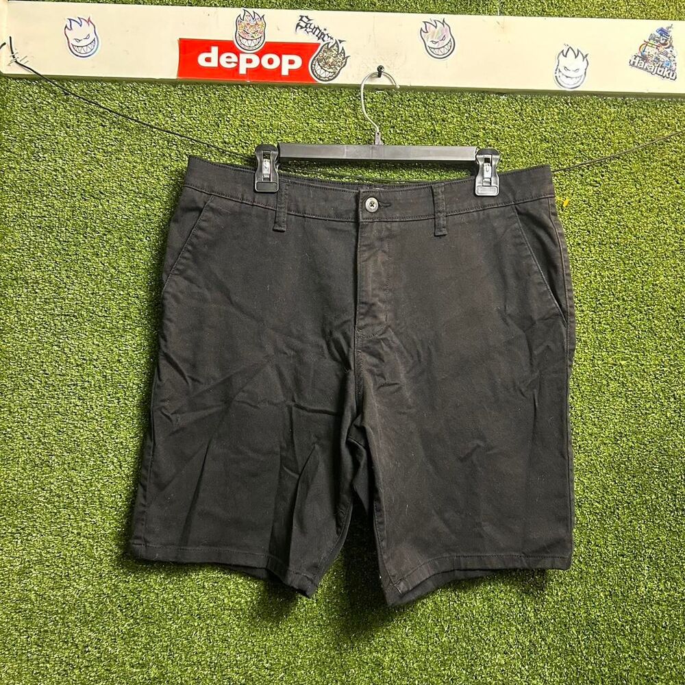 Rsq Men's Black and Grey Shorts